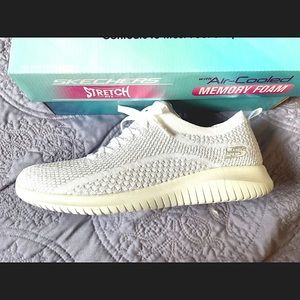 Skechers Ultra Flex / Salutations Women’s Sz 9 New